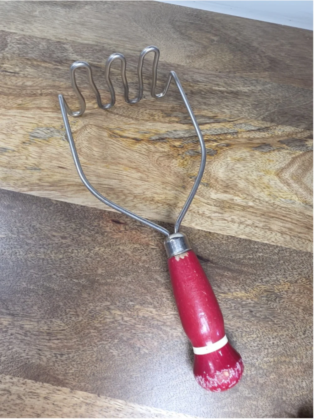 VTG Potato Masher Red Wood Handle Stainless Steel Wire Kitchen Utensil Primitive